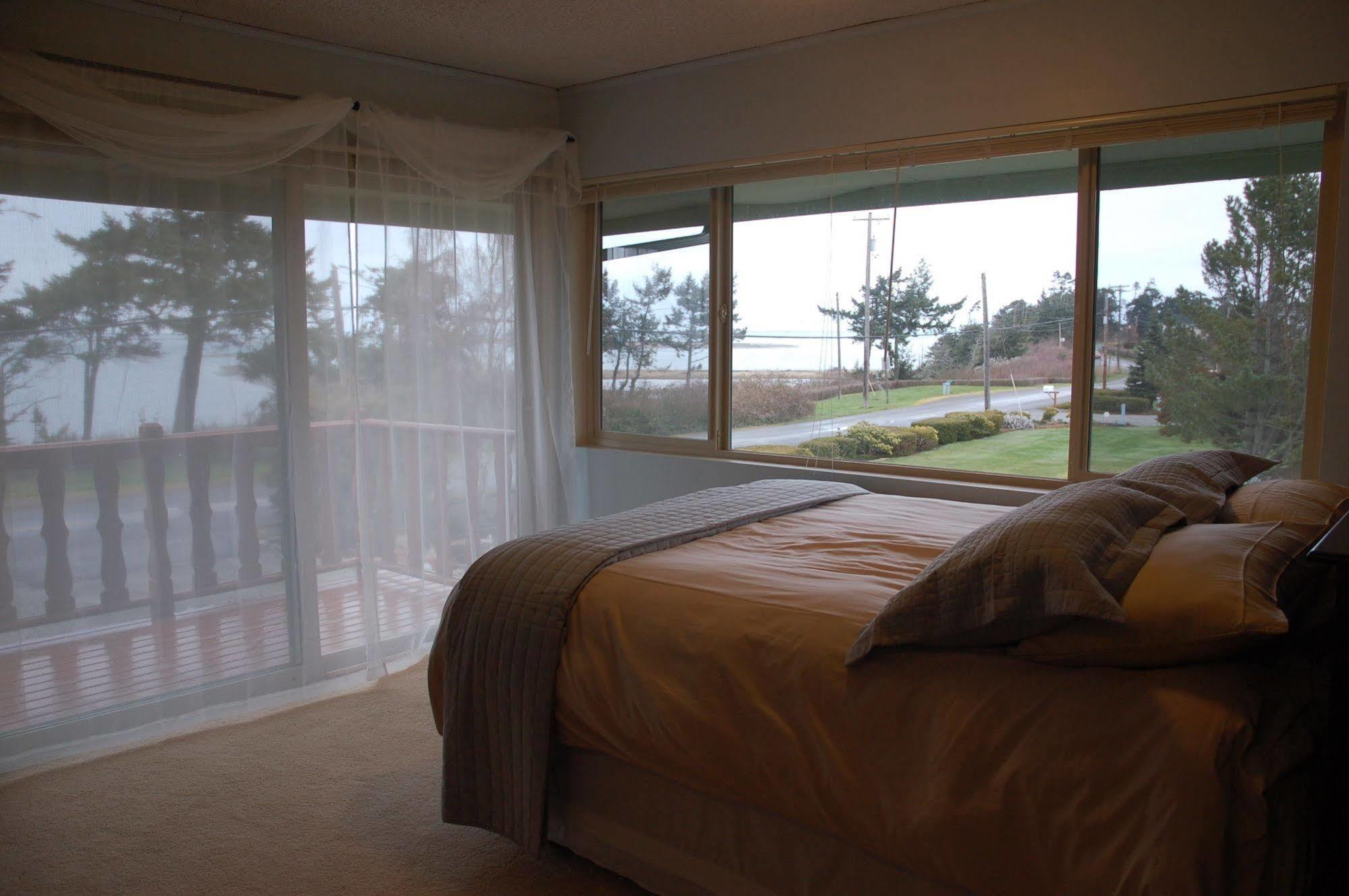 Greenhouse Inn By The Bay Sequim Extérieur photo